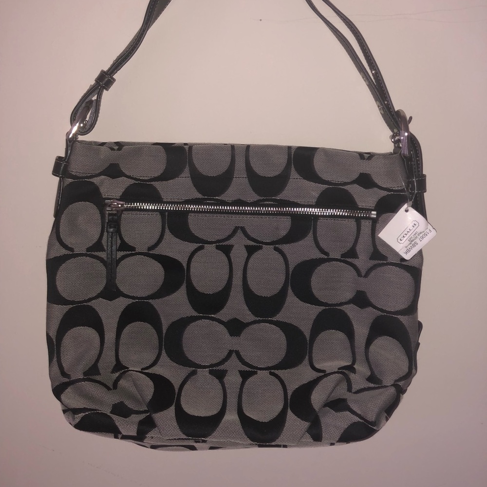 NWT Coach 🤩 Leather signature duffle bag